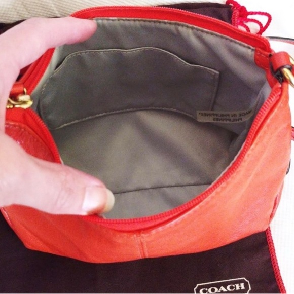 EUC Vintage Coach Ashley Mini Leather Swingpack in Persimmon Red - Picture 5 of 8